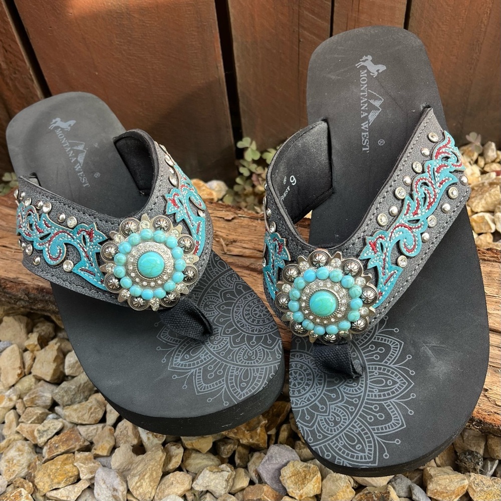 Montana West Women’s Turquoise Stone Concho Sandals Flip Flops Size: 9
